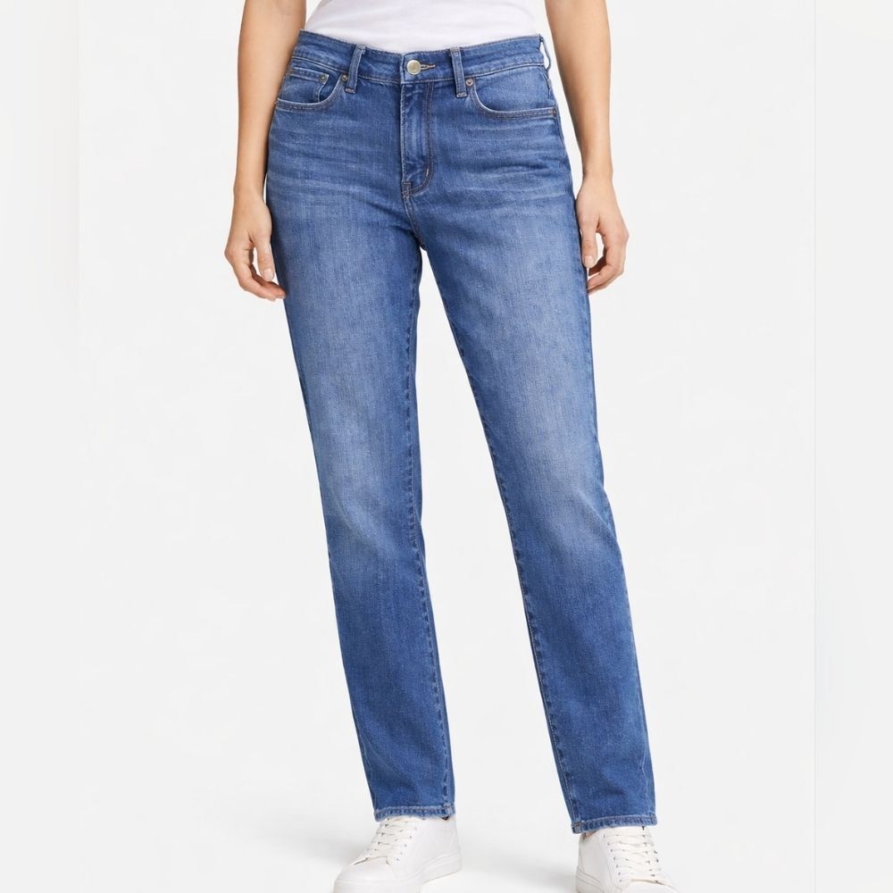 NYDJ Jessica Relaxed Boyfriend Jeans Size 8 Medium Wash High Rise mimalist